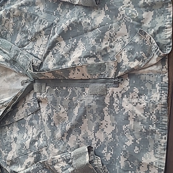 Army Issue UCP Field Jacket Digital Camo ACU size Medium Long - Picture 3 of 7